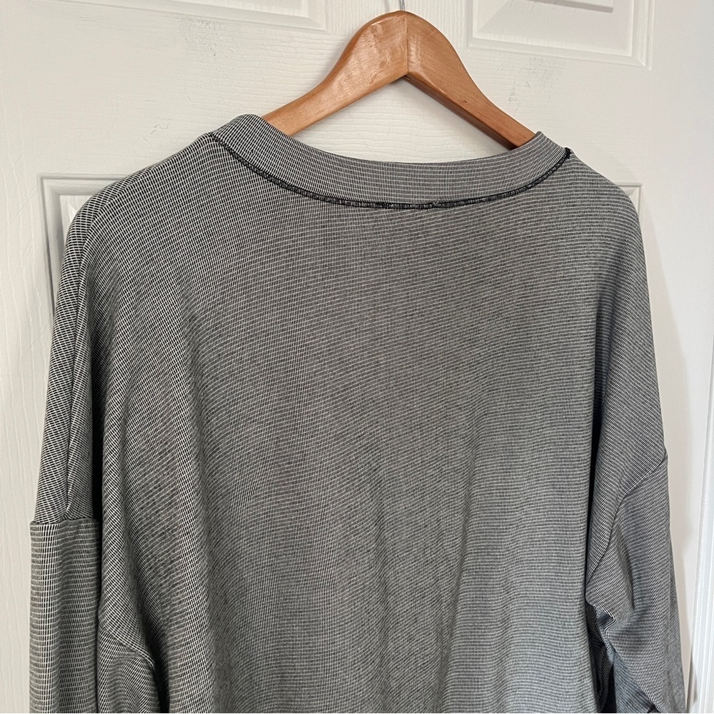 Kirious Los Angeles Women’s Sweatshirt. L. - Picture 6 of 7